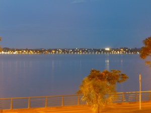 der dicke fette Paraná und drüben die "fleischgewordene" Stadt Incarnacion