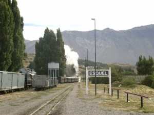 da zuckelt sie dahin durchs wunderschöne Patagonien!